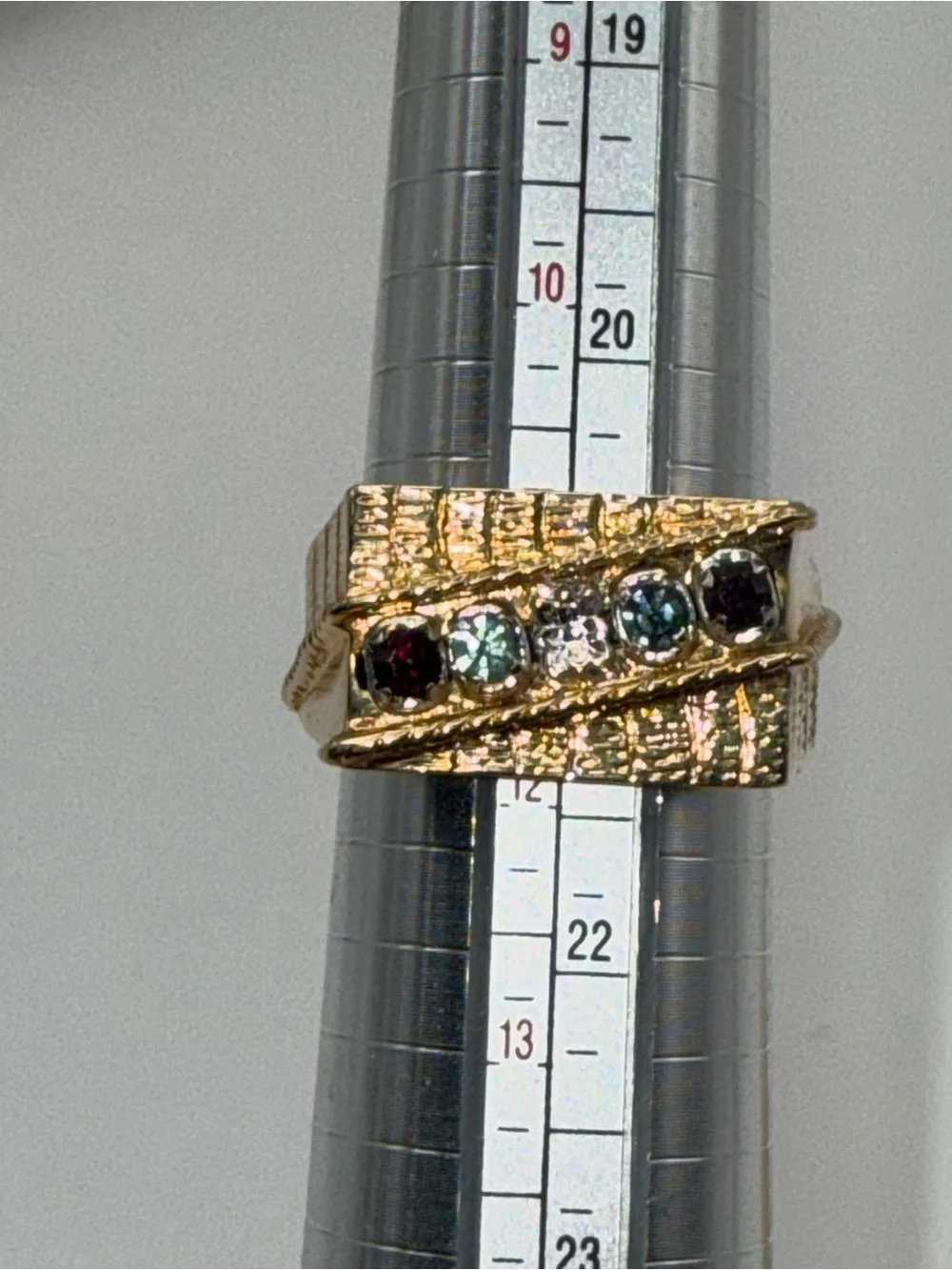 Vintage Men’s Gold Tone Multicolor Rhinestone Statement Ring Size 11